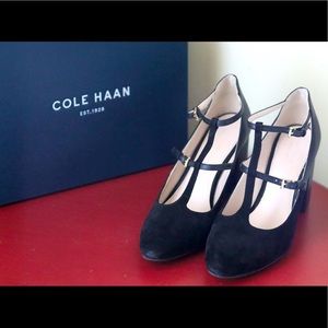 🚫🚫🚫 THIS ITEM HAS BEEN SOLD 🚫🚫🚫 Cole Haan Heels